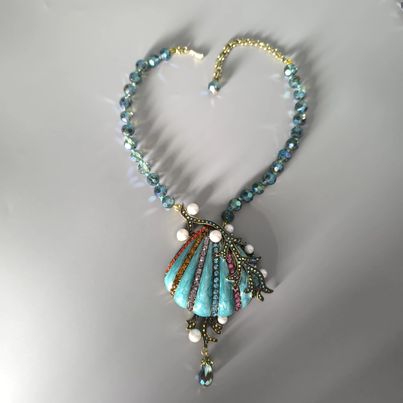 shell artificial diamond necklace
