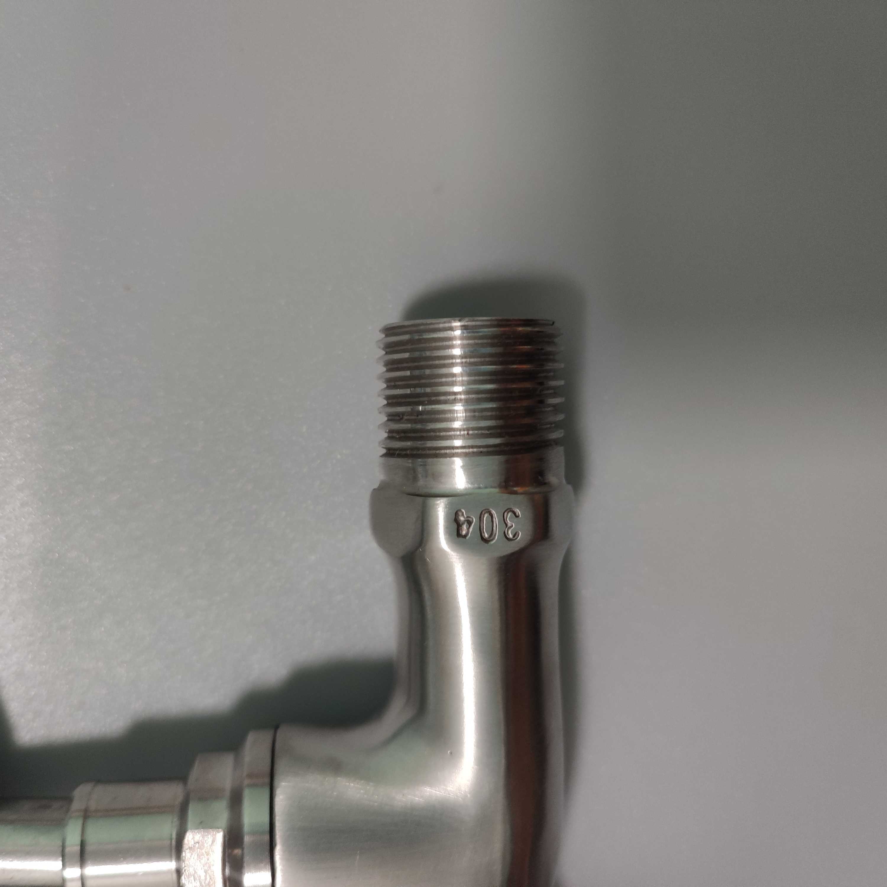 key lockable outdoor faucet slow on basin tap
