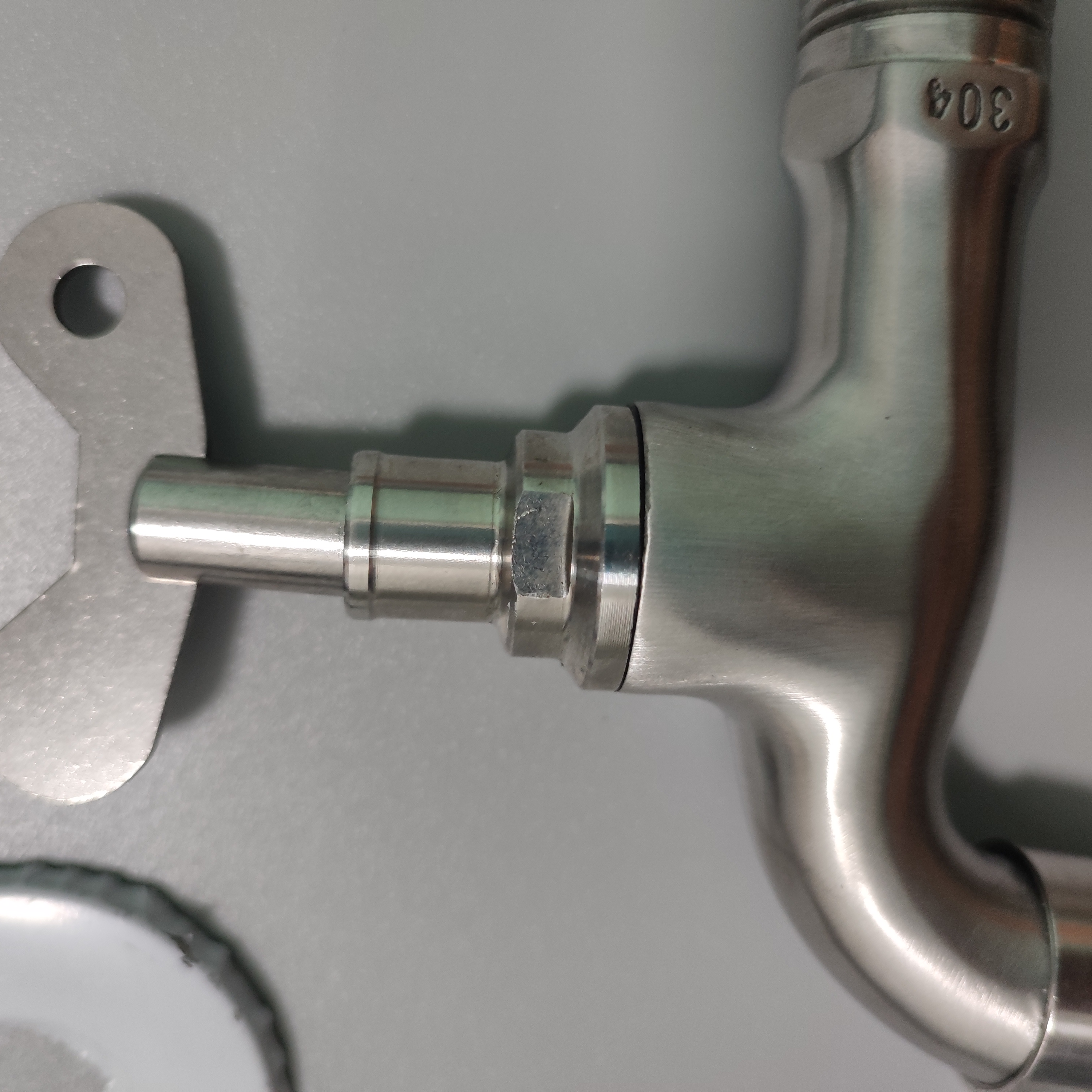 key lockable outdoor faucet slow on basin tap